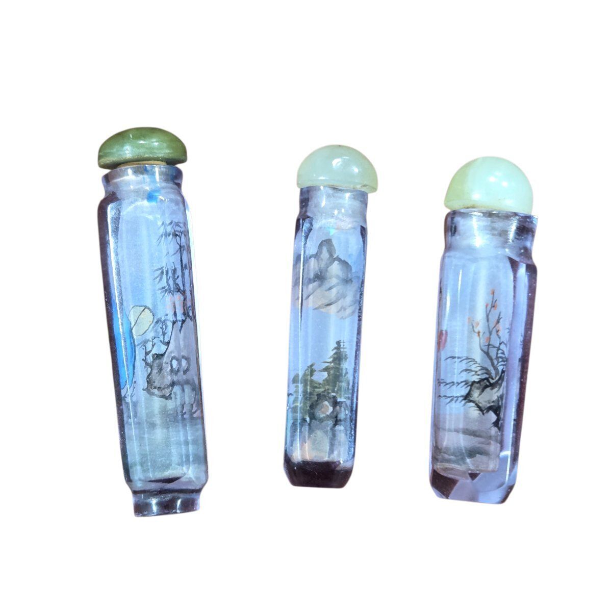 Ensemble de trois tabatières chinoises en verre taillé à décor peint - début du XXe siècle photo Décoration