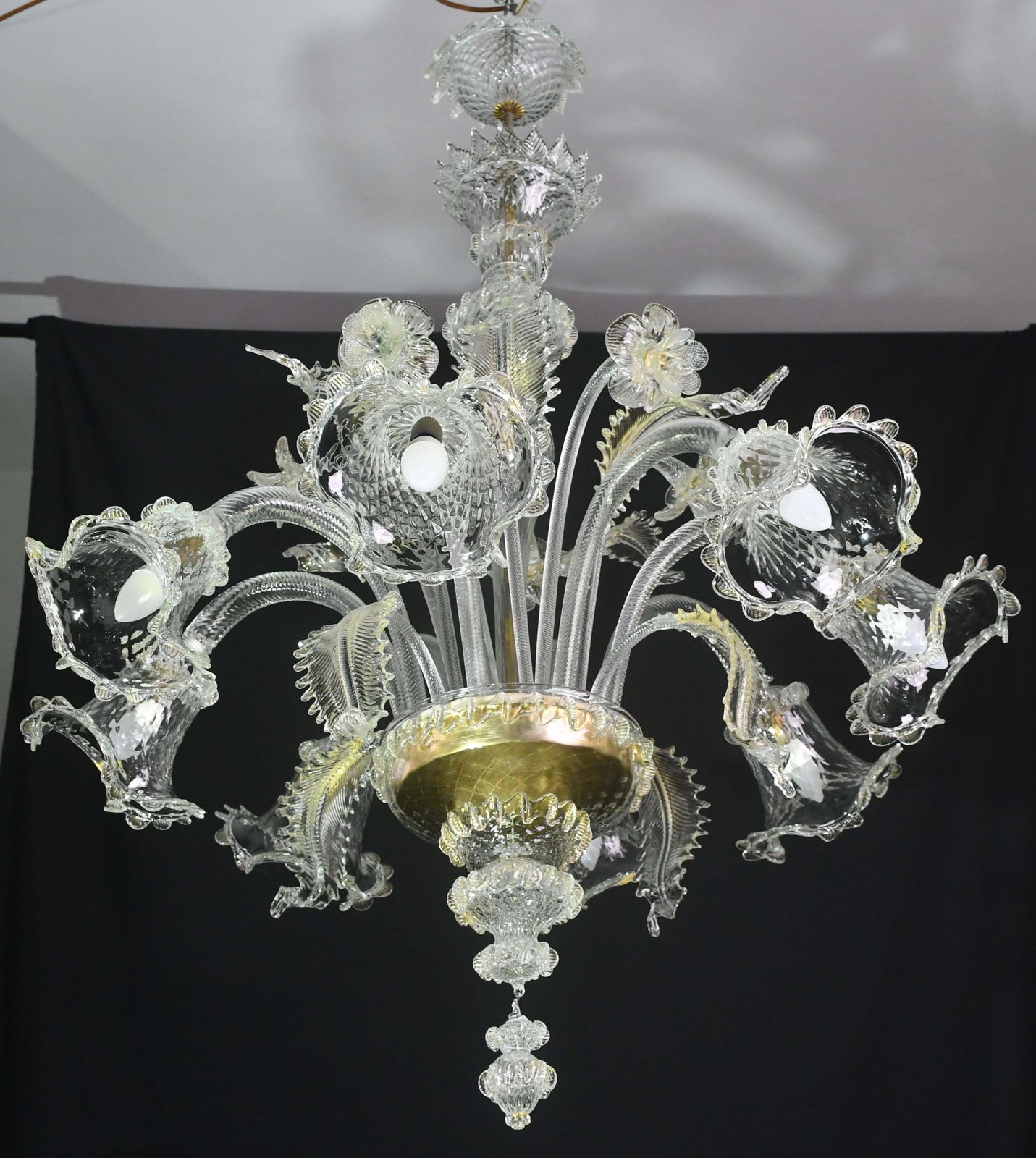 Wonderful Large Size Venetian Chandelier, Transparent And Gold Murano Glass photo furniture