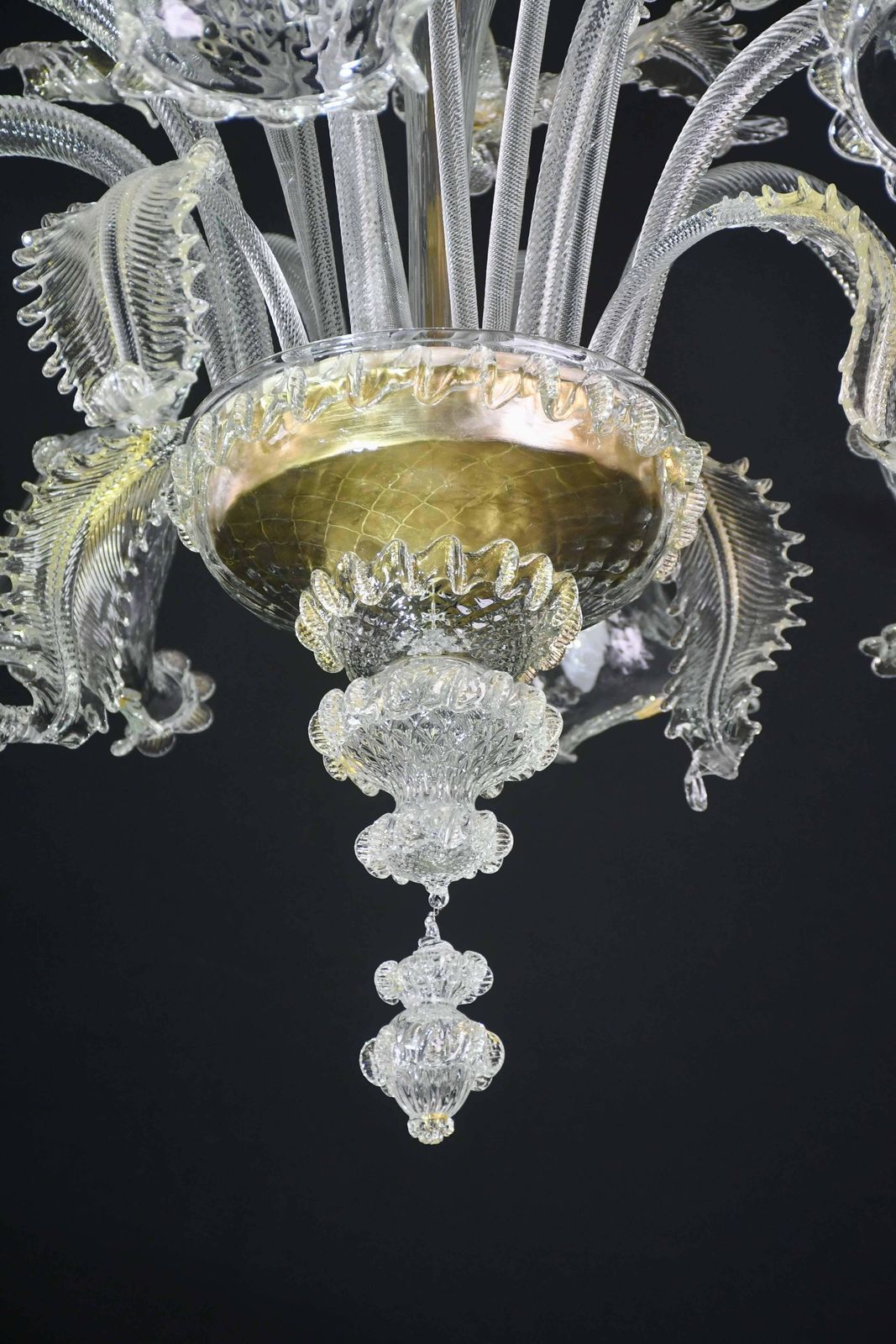 Wonderful Large Size Venetian Chandelier, Transparent And Gold Murano Glass photo vinterior