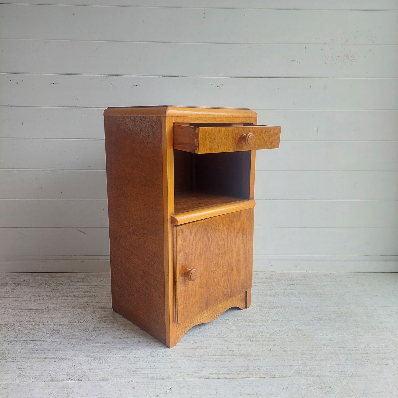 150.0 Mid Century Oak Bedside Table Cabinet Cupboard Nightstand 50s photo