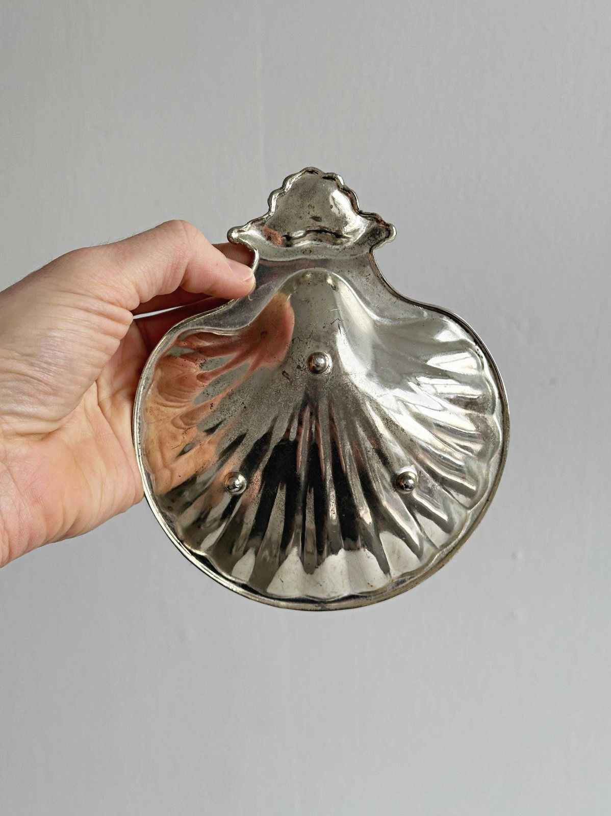 Silver Plated Metal Seashell Trinket Dish, Made In England, A Chic Jewelry Dish Or Catch All, Trendy photo 109.0