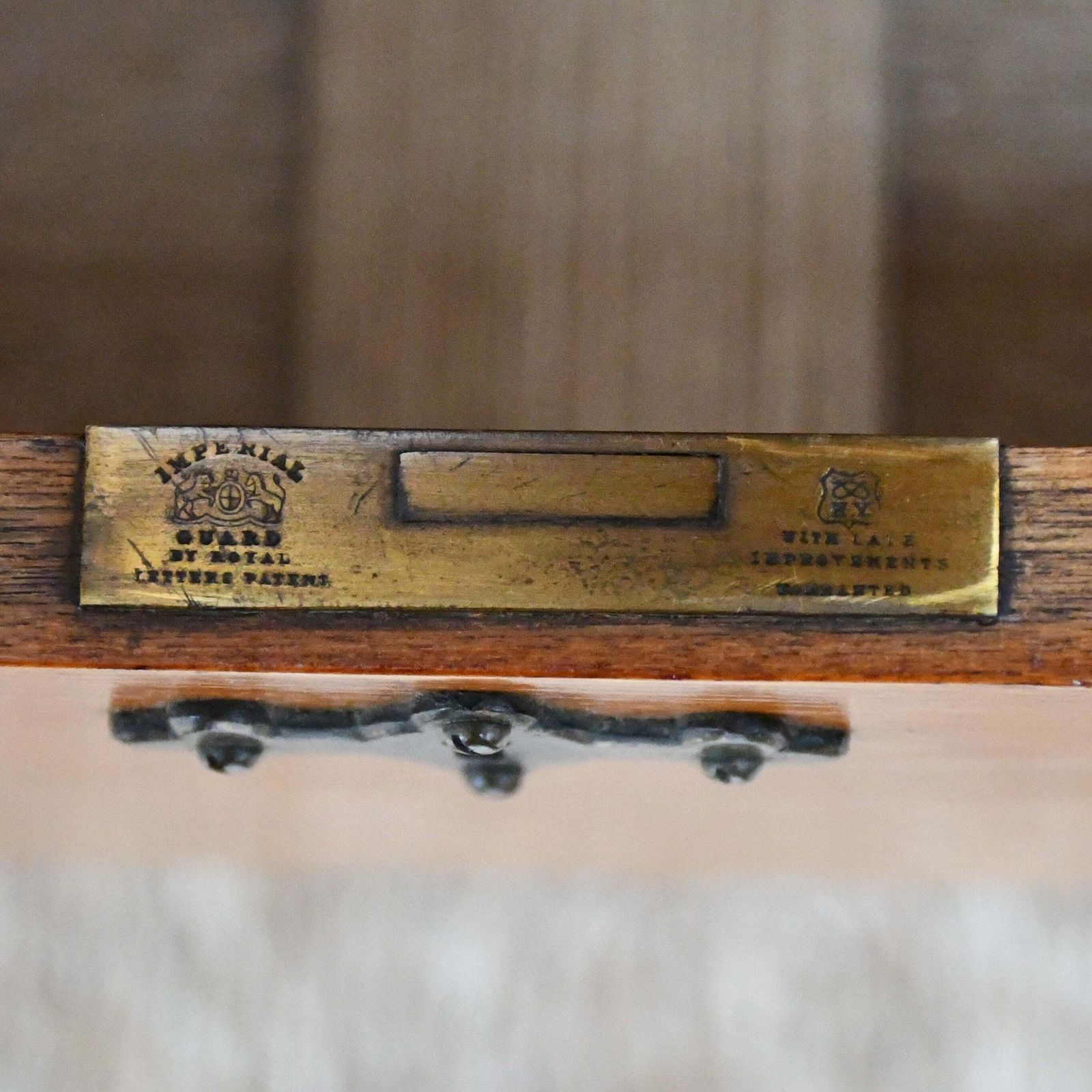photo vinterior Aesthetic Movement   Chest Of Drawers