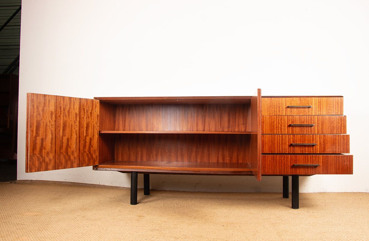 photo vinterior Buffet moderniste en palissandre de style français, 180 cm, par Tricoire et Vecchione, Meubles TV, 1960.
