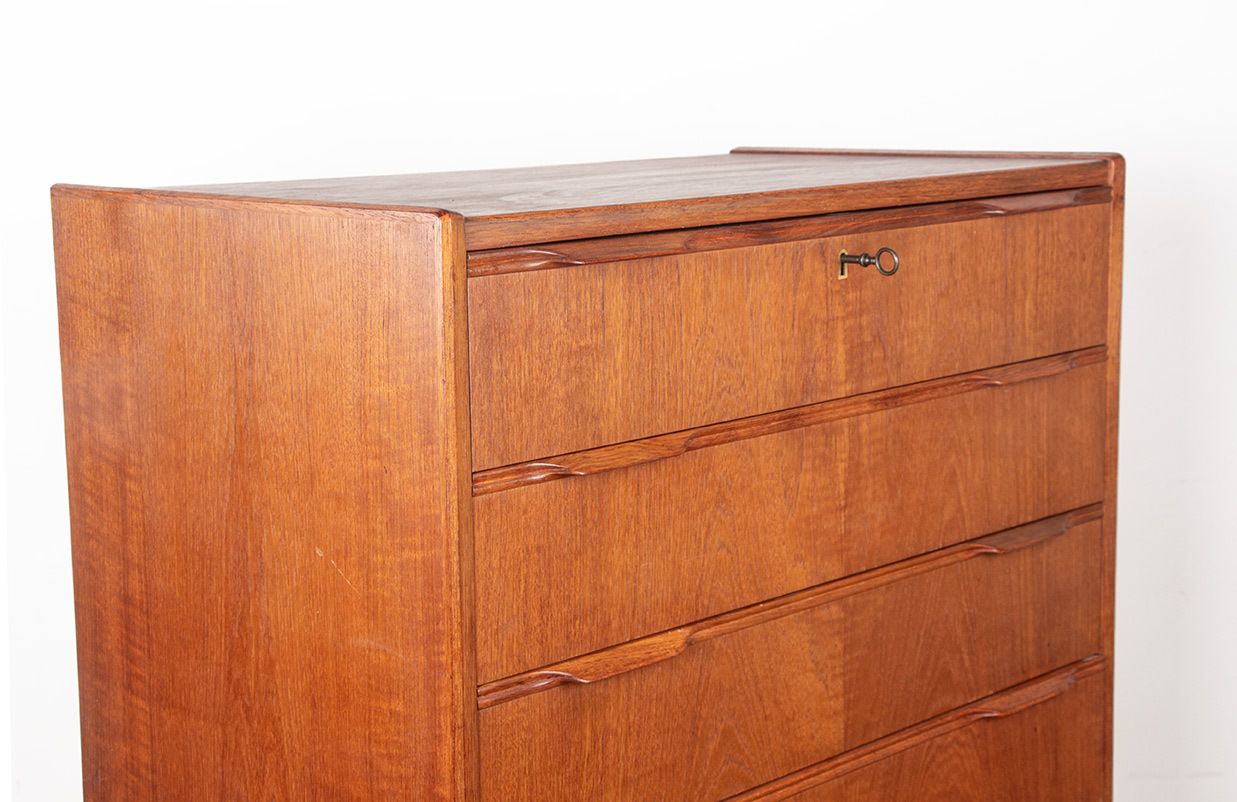 photo furniture Grande commode danoise dite « Week Table », 7 tiroirs en teck, par Henning Jørgensen pour Fredericia Furniture, 1960.