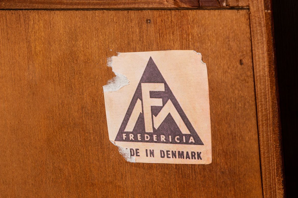 photo vinterior Grande commode danoise dite « Week Table », 7 tiroirs en teck, par Henning Jørgensen pour Fredericia Furniture, 1960.