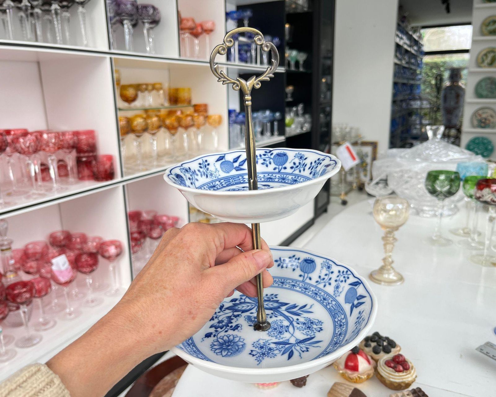 Blue Onion Etagere Stand | 1 Pc | Hutschenreuther Germany Porcelain photo for sale