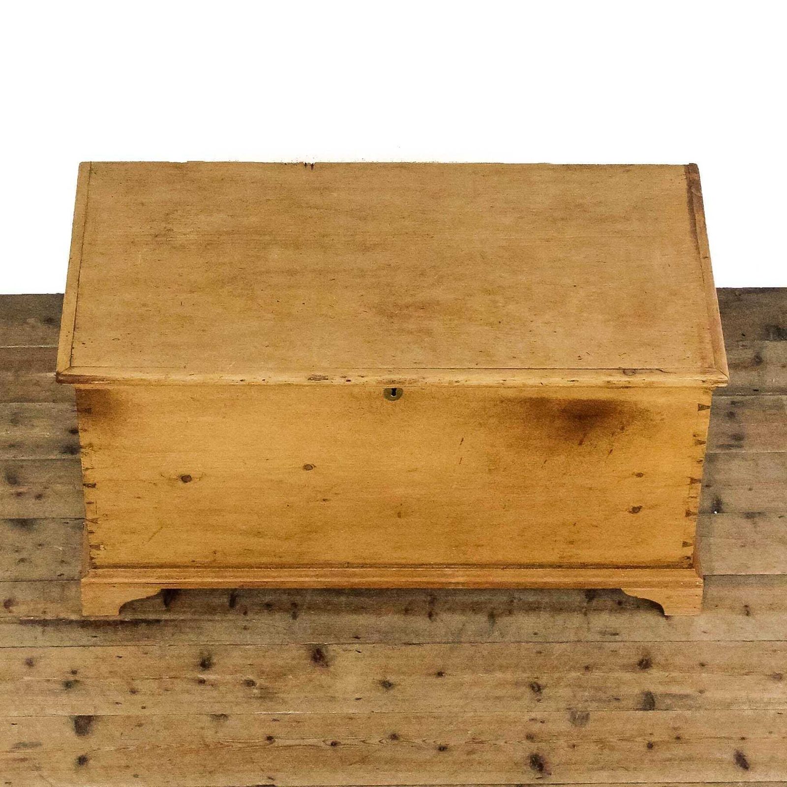 Antique Victorian Pine Trunk | Antique Furniture | Antique Trunk | Antique Storage | Pine Trunks | Blanket Box (M 6618) photo Furniture