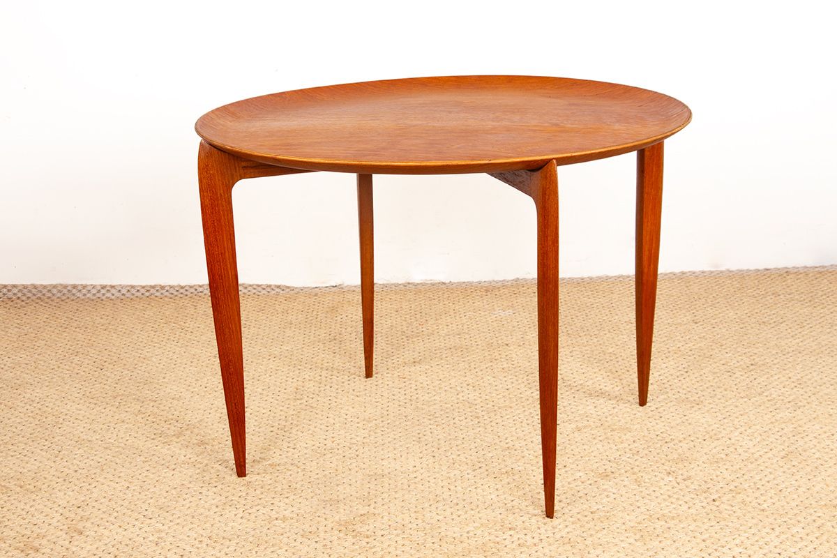Table basse pliante en teck danois, modèle 4508, par Engholm et Willumsen pour Fritz Hansen, années 1960.