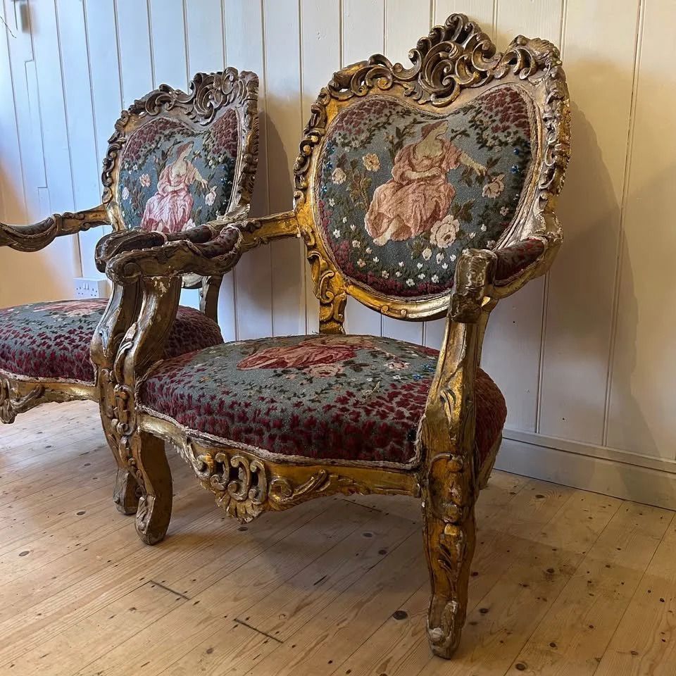 Pair Of Louis XV Style Gilt Throne Chairs photo vinterior