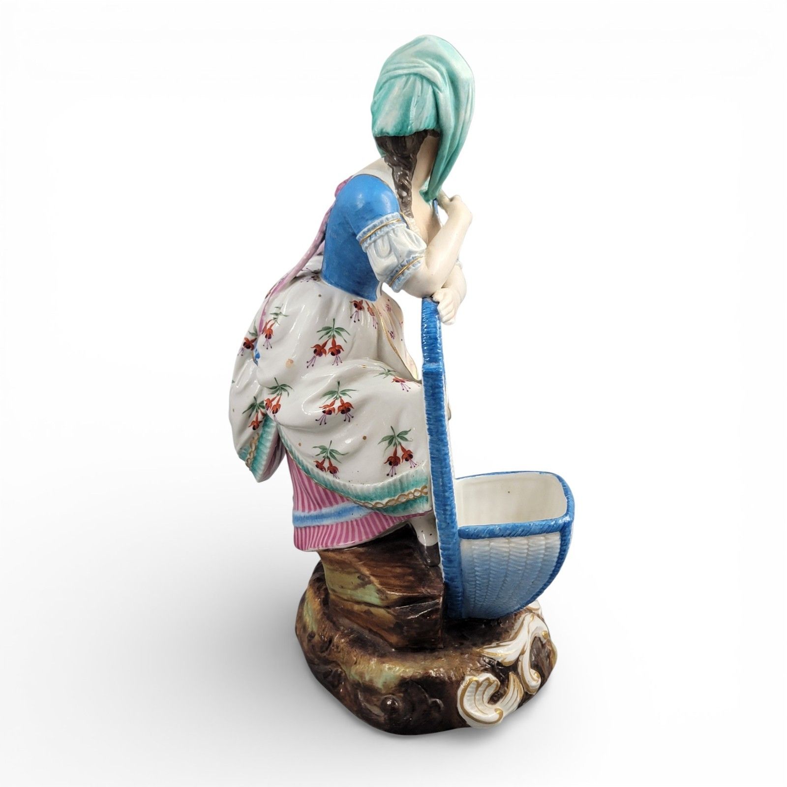 Large Limbach Porcelain Figure Of A Woman With Basket, Thuringia, C. 1825 photo vinterior