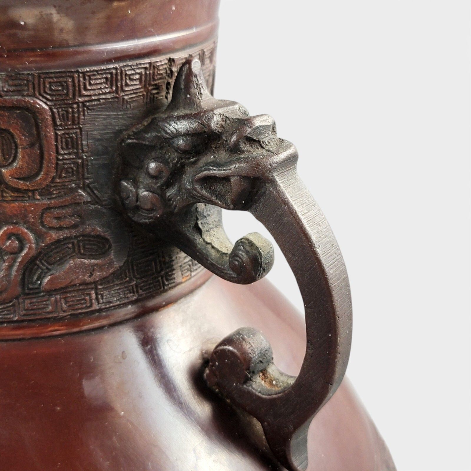 photo vinterior Antique Japanese Archaistic Bronze Hu Vase, Meiji–Taishō Period, C.1900