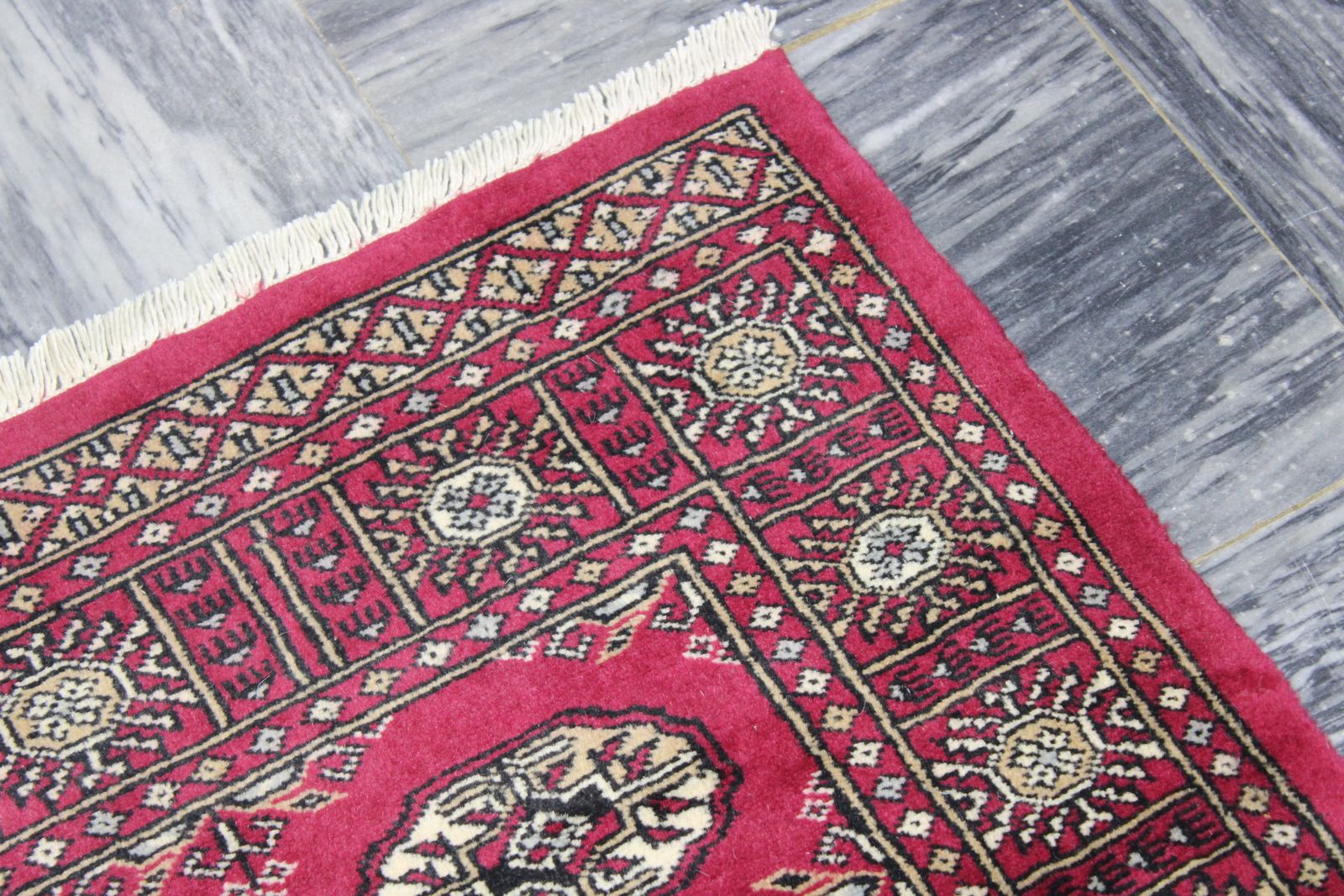 Red Tribal Bokhara Rug – Hand Knotted Geometric Carpet photo vintage