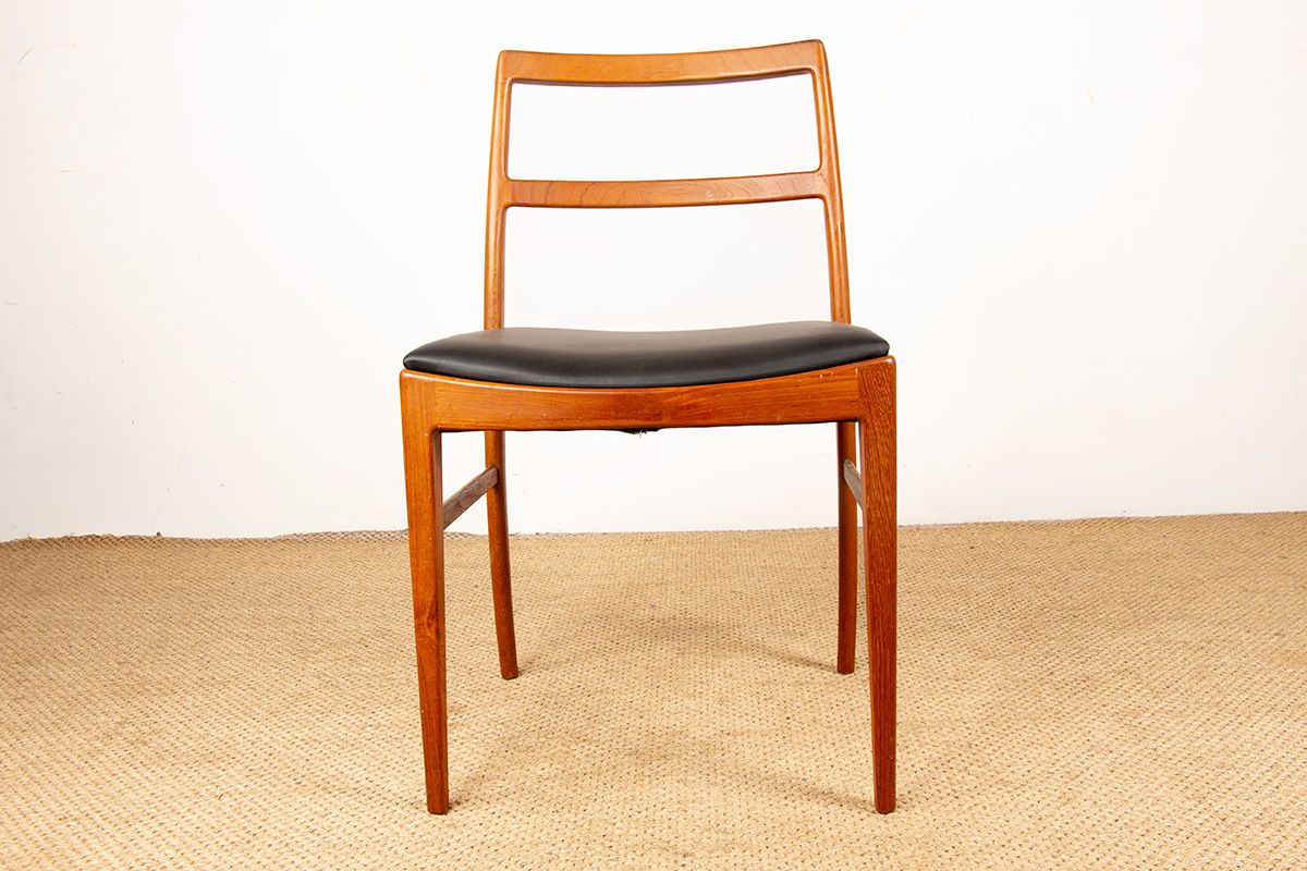 Set Of 4 Danish Chairs In Teak And New Leather, Model 430 By Arne Vodder For Sibast, 1960. photo furniture