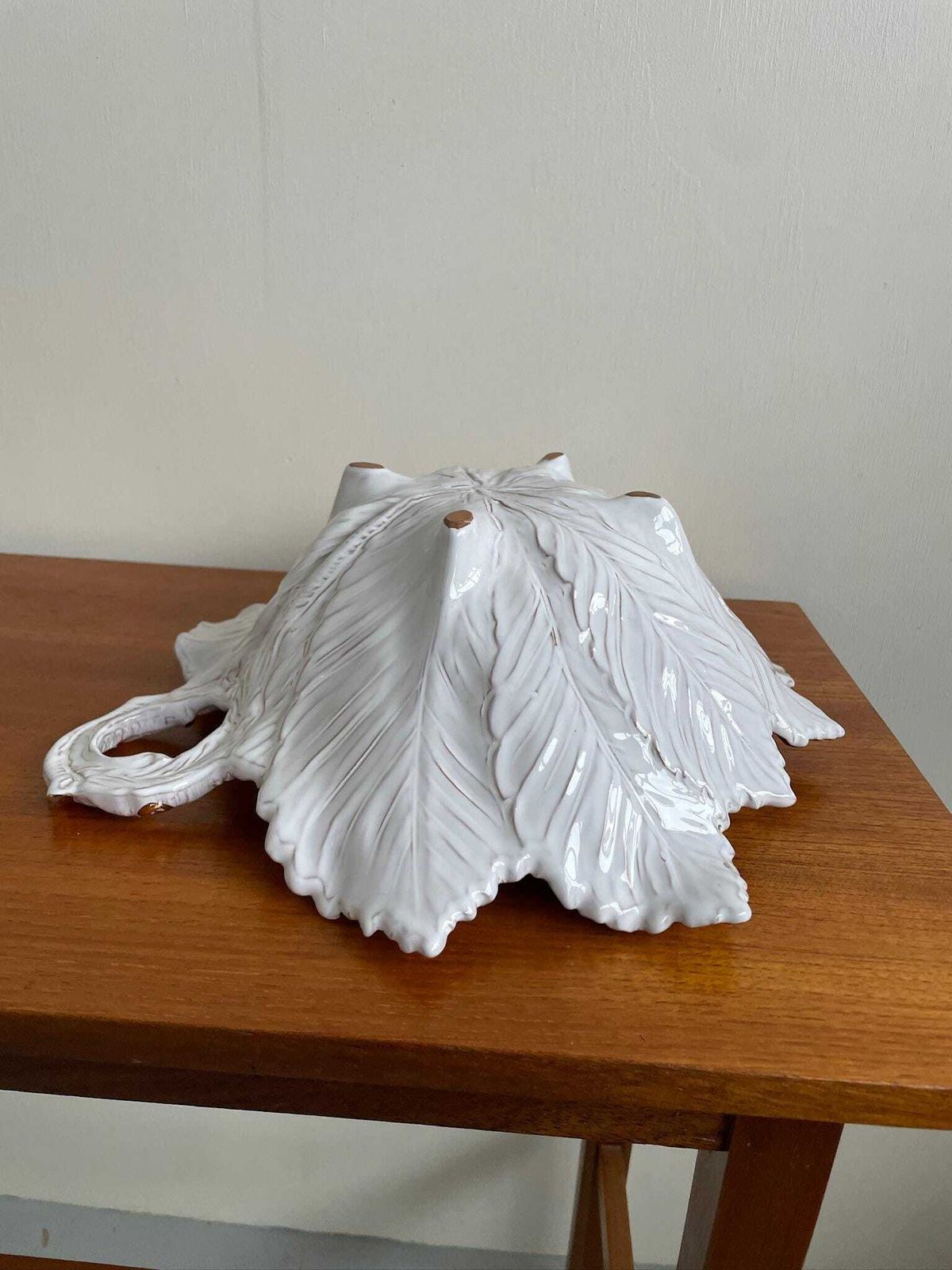 Vintage Italian Ceramic Deep Decorative Leaf Bowl With Gold Detailing photo vinterior