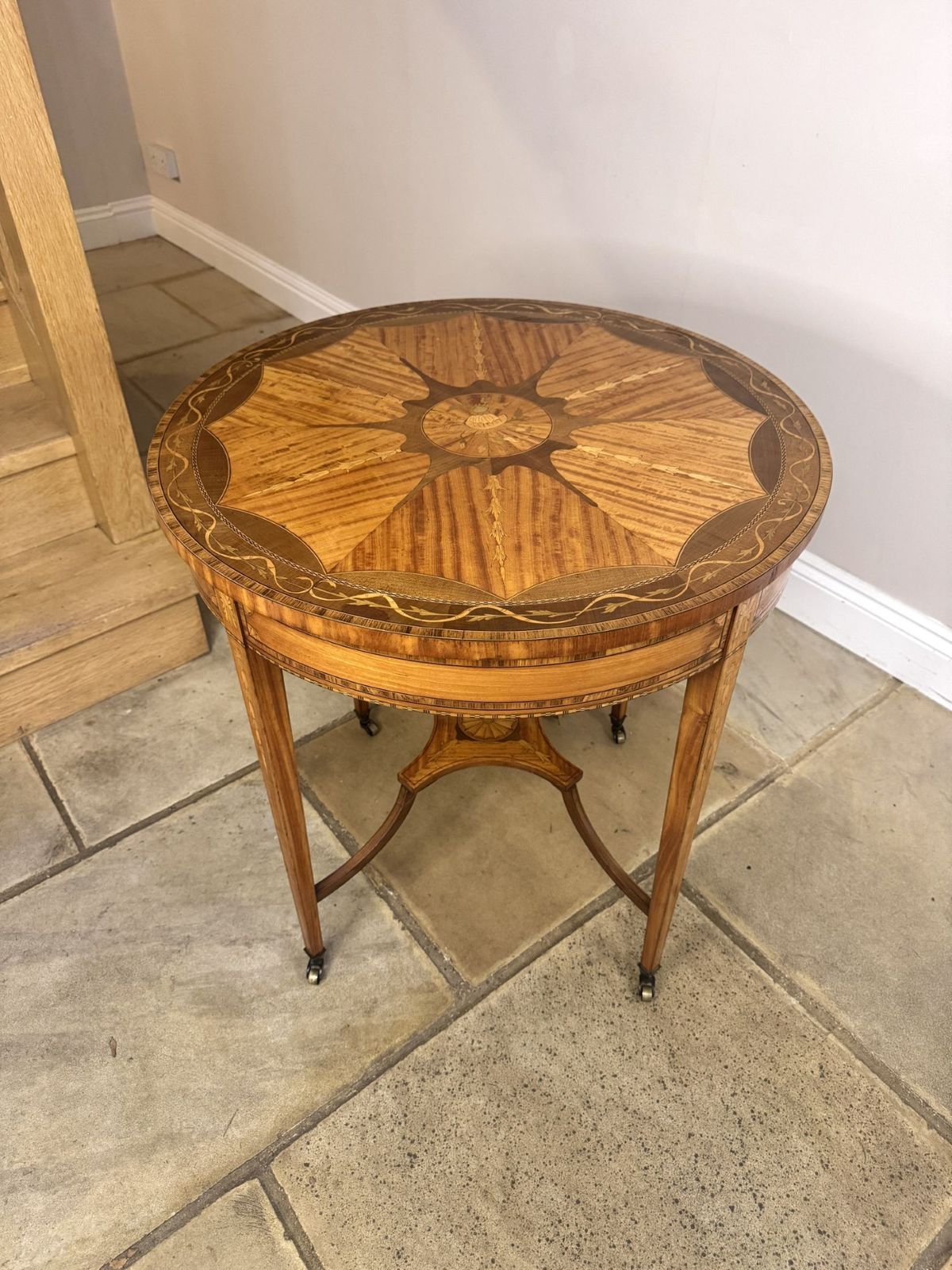 Pretty Quality Antique Inlaid Satinwood Circular Occasional Table photo for sale