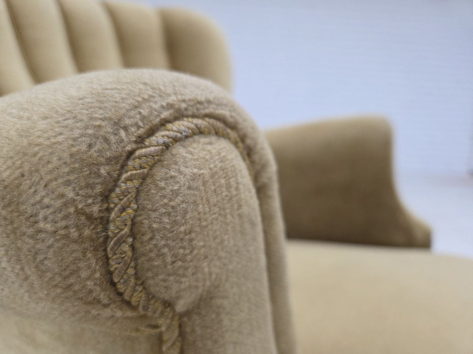 Ca. Jaren 1960, Deense Fauteuil, Groen Meubelvelours, Eikenhout. photo Meubels