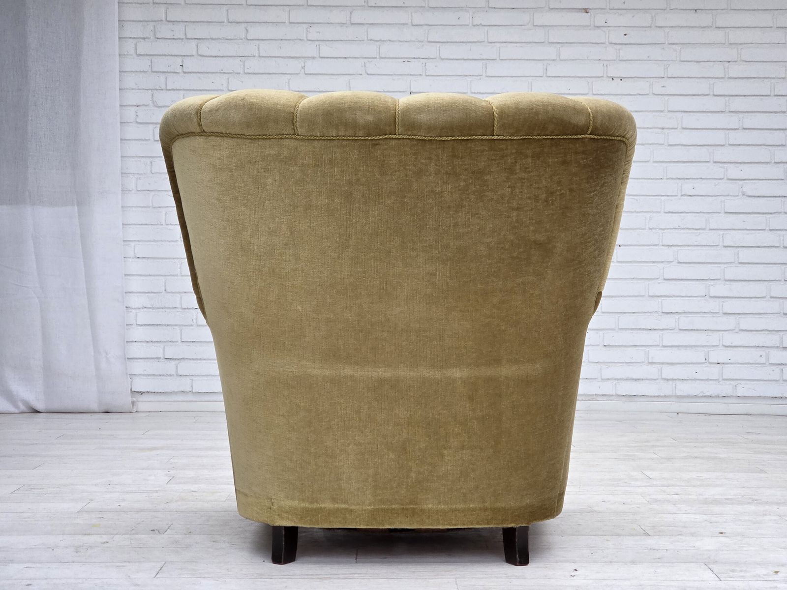 photo vinterior 1960s, Danish Armchair, Green Furniture Velour, Oak Wood.