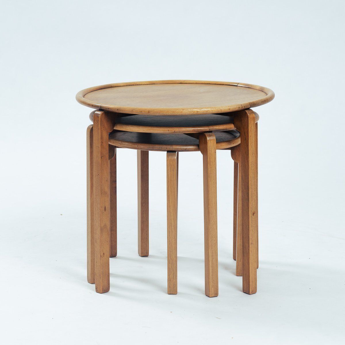 Art Deco Oak Wooden Round Amsterdam School Nesting Tables, The Netherlands, 1920s, Set Of 3