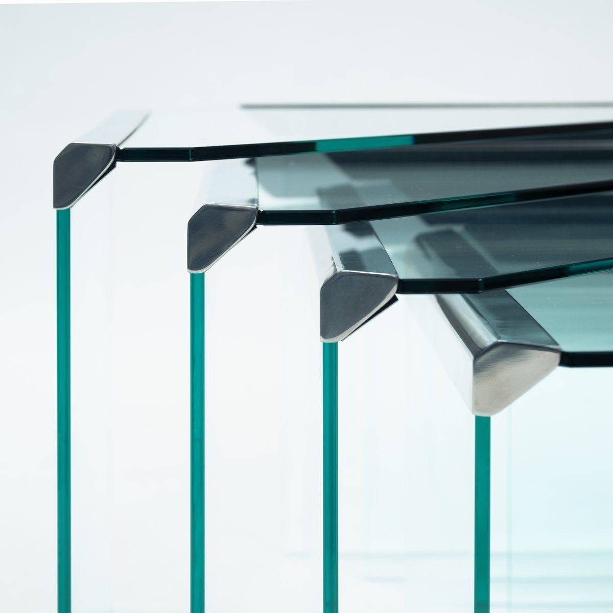 photo vinterior Corner Trangle Nesting Tables In Glass Chrome By Pierangelo Gallotti For Galotti & Radice, 1970s, Set Of 4