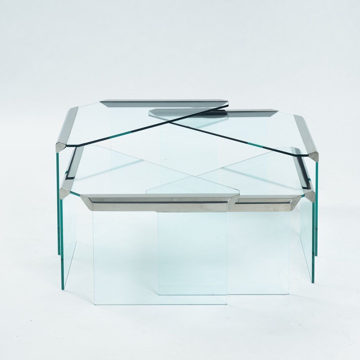 photo vintage Corner Trangle Nesting Tables In Glass Chrome By Pierangelo Gallotti For Galotti & Radice, 1970s, Set Of 4