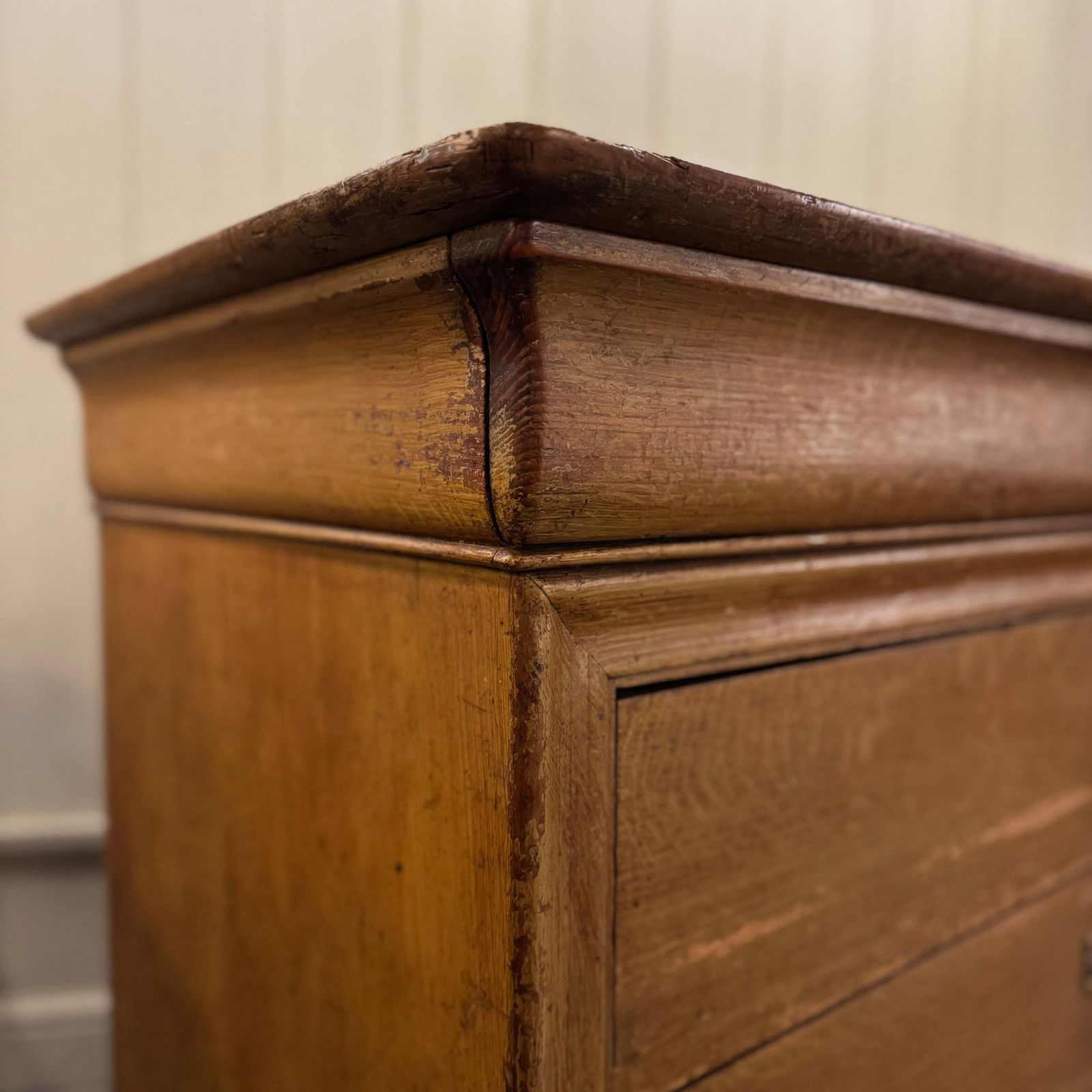 Louis Philippe Scumble Glazed Chest Of Drawers. photo 870.0
