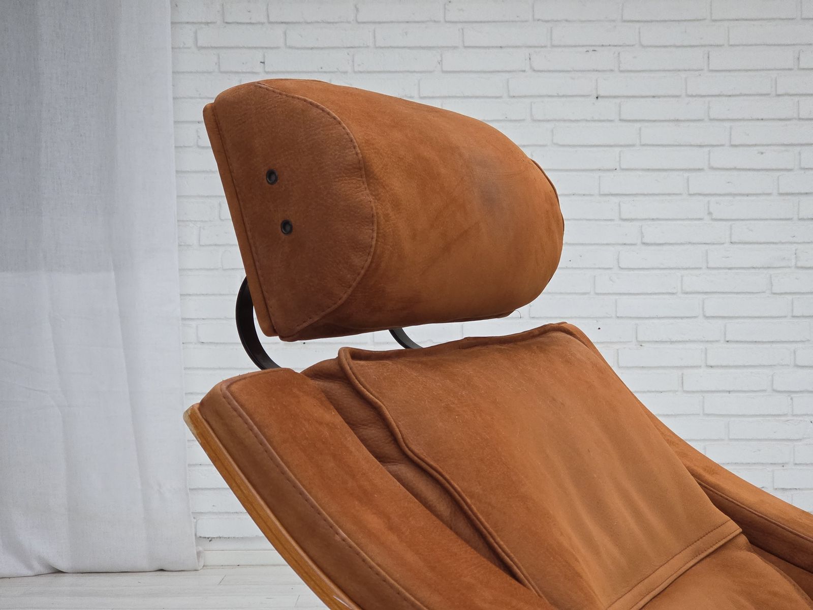 Jaren 1980, Zweedse Draaifauteuil, Nubuckleer, Canvas, Gebogen Beukenhout. photo 1590.0