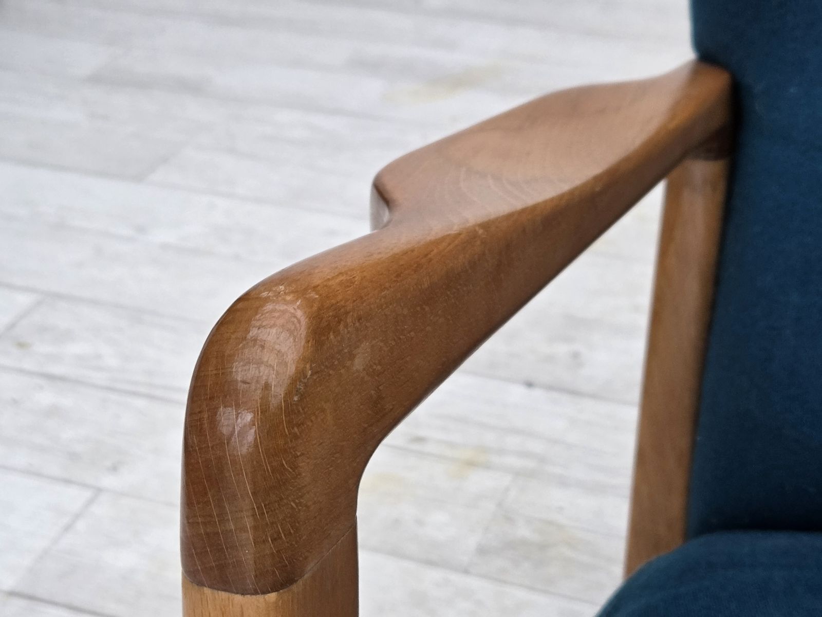 Meubels Deense Fauteuil Van Fritz Hansen, Ca. Jaren 1970. Meubilairwol, Gelakt Beukenhout. photo