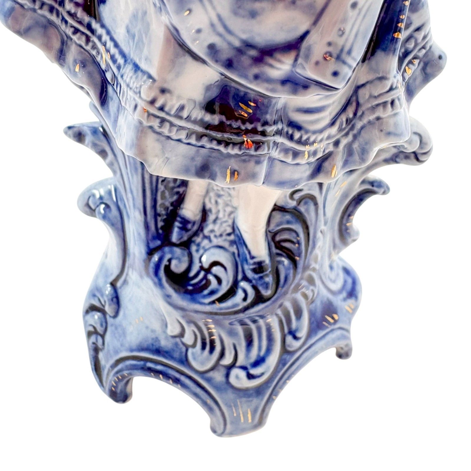 photo furniture Antique Dresden Porcelain Lady Figure With Basket, Blue And White, 19th Century