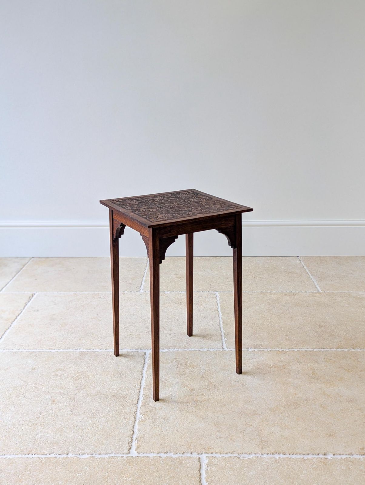 photo vintage Antique Arts & Crafts Carved Oak Occasional Table C.1900