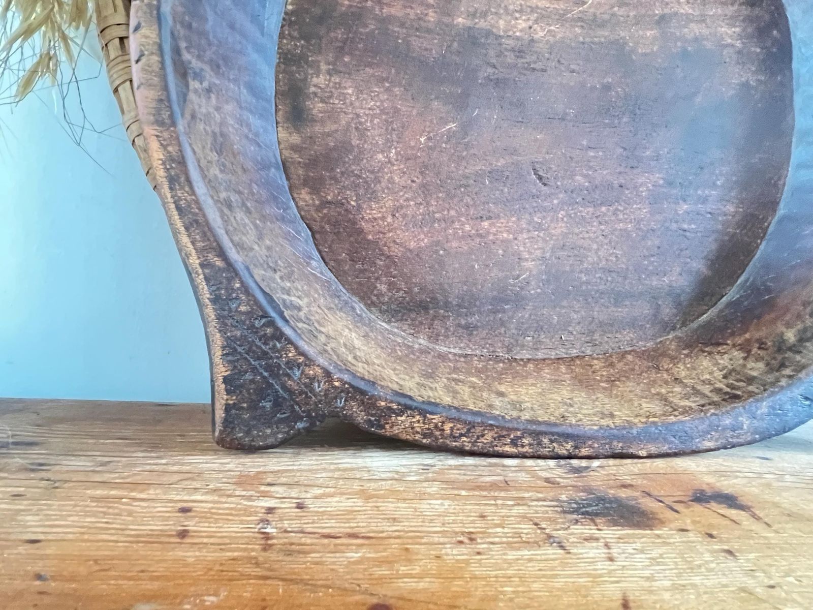 Antique Dark Wood Parat Bowl, Large Hand Carved Indian Dough Bowl, Primitive Teak Treenware, Wabi Sabi Rustic Table Centrepiece 19th Century photo 120.0
