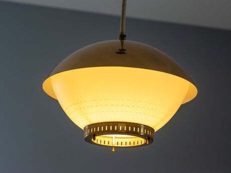 Grote Messing Hanglamp Met Gegraveerd Opalineglas photo vinterior