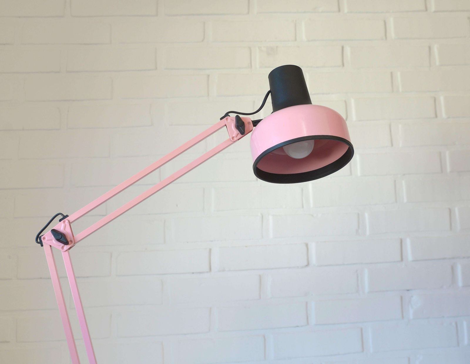 Vintage Architect Desk Lamp / Mid Century Modern / Pop Art / Rare Pink Table Light From 80's