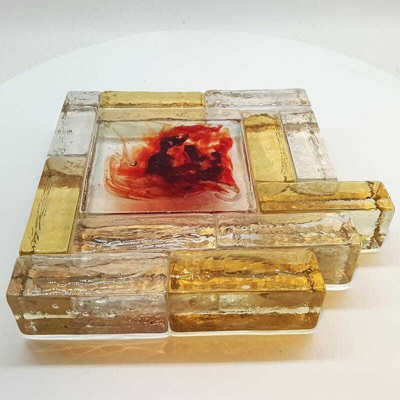 photo vinterior 1950s Rare Big Ashtray / Sculpture In Hand Blown Artistic Murano Glass Attributed To Toni Zuccheri.