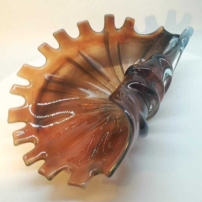 1960s Large Shell Sculpure In Hand   Worked Murano Glass. Made In Italy . 34 Cm. / 13.38 Inches. photo furniture