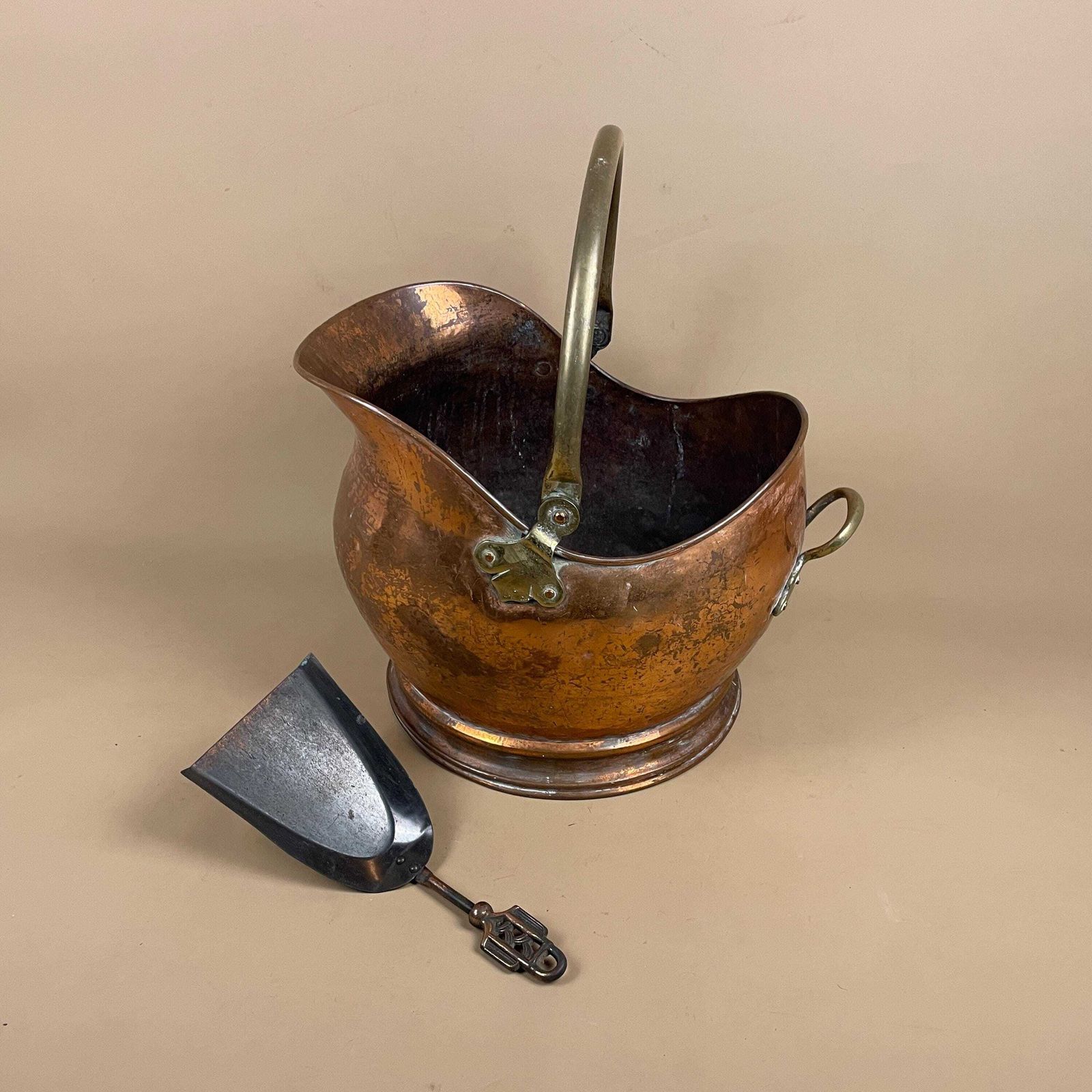 Antique Metal Copper Coal Bucket Gold Brass Handle Fireside Fire Side Scuttle Log Helmet Farmhouse Cottage Shovel Vintage Fireplace Logs photo 69.0