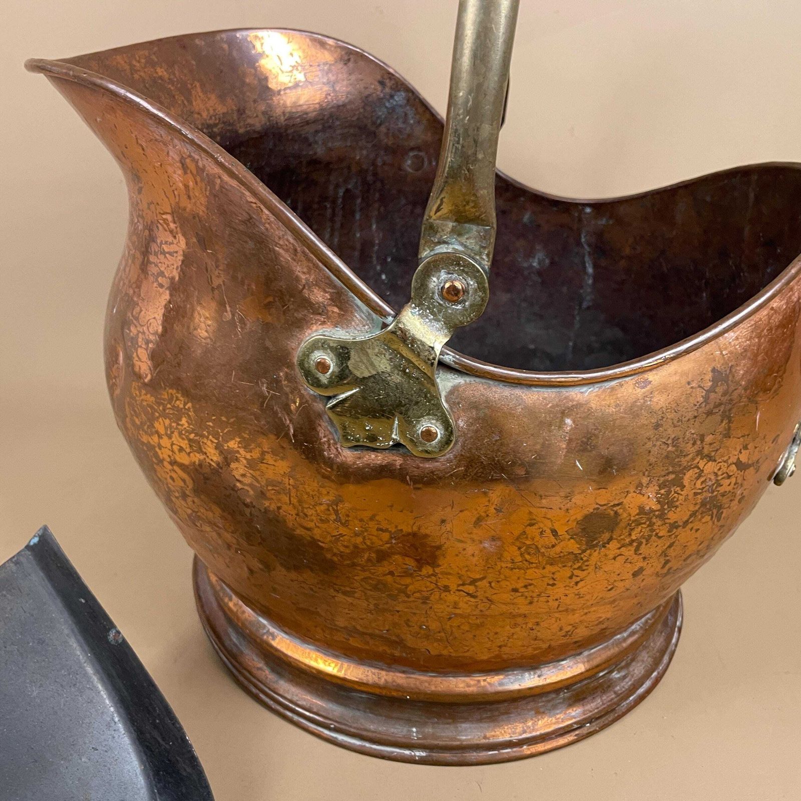 Antique Metal Copper Coal Bucket Gold Brass Handle Fireside Fire Side Scuttle Log Helmet Farmhouse Cottage Shovel Vintage Fireplace Logs photo buy