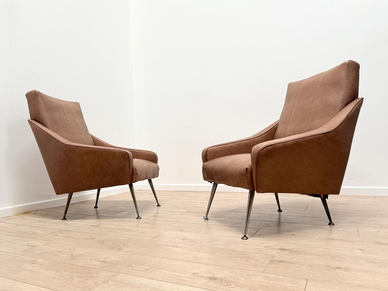 photo vintage Chic Vintage 1960s Italian Armchairs Tapering Brass Supports  Delivery Available 0174.