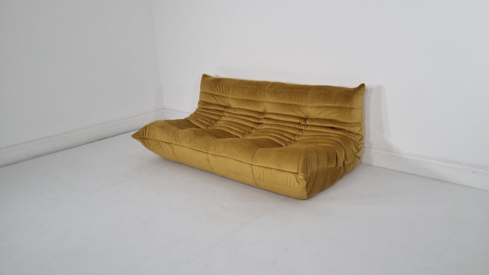 Furniture Ligne Roset Togo 3 Seater In Bronze Gold Velvet Immaculate Condition photo