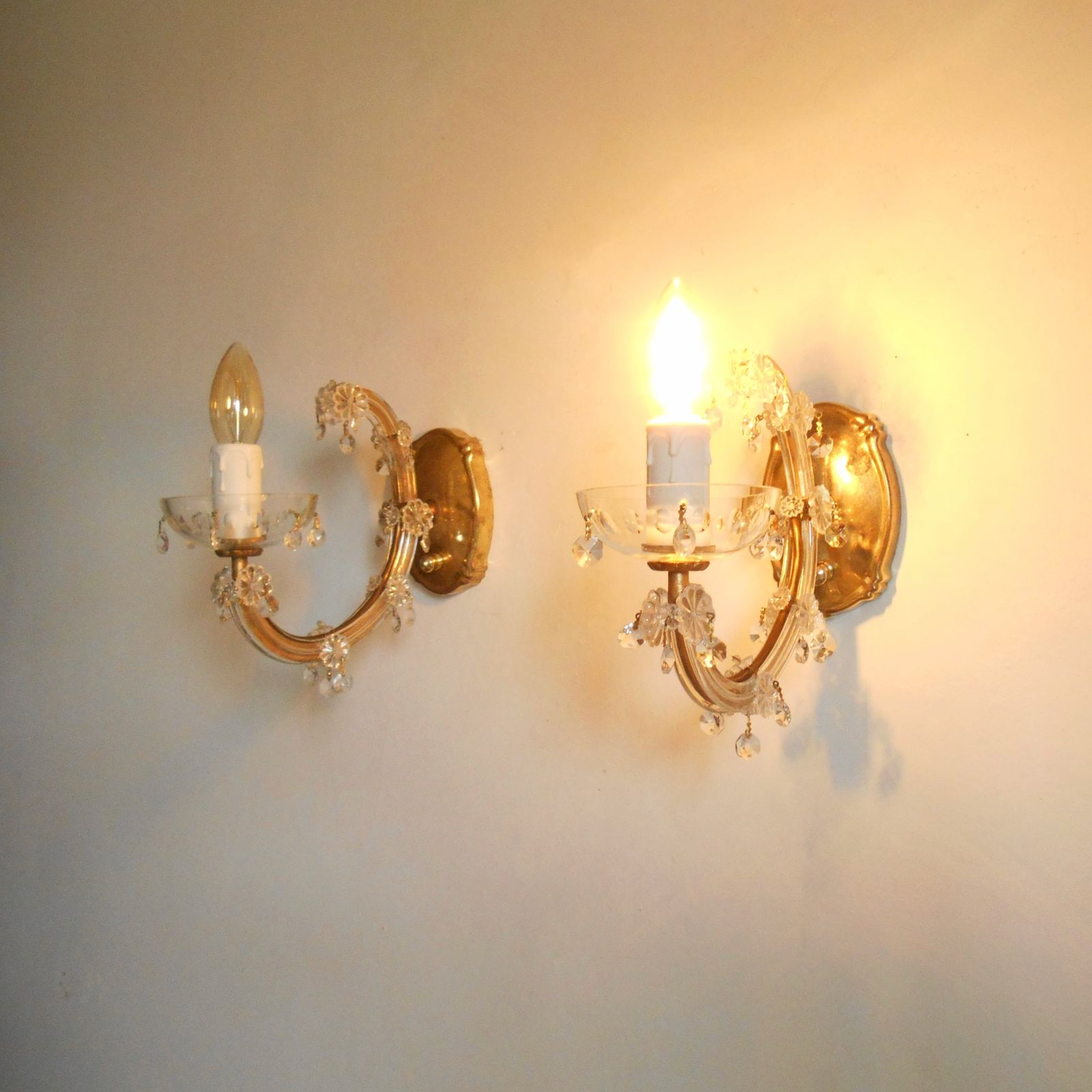 A Pair Of Marie Therese Crystal Glass Wall Sconces photo vintage