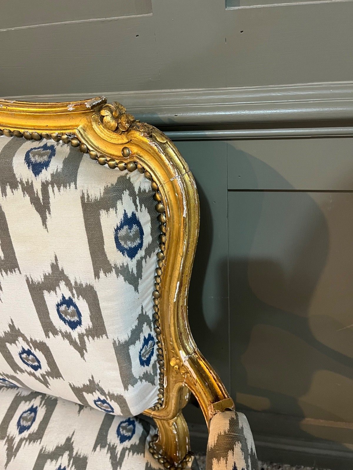 495.0 Antique French Sofa In Gilded & Carved Wood Louis XV Style photo