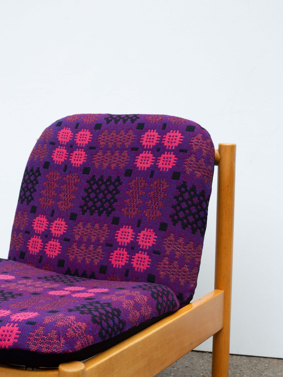 Vintage Ercol Modular 747 Lounge Chair Fully Restored Pink/Purple/Black Wool Covers photo 355.0
