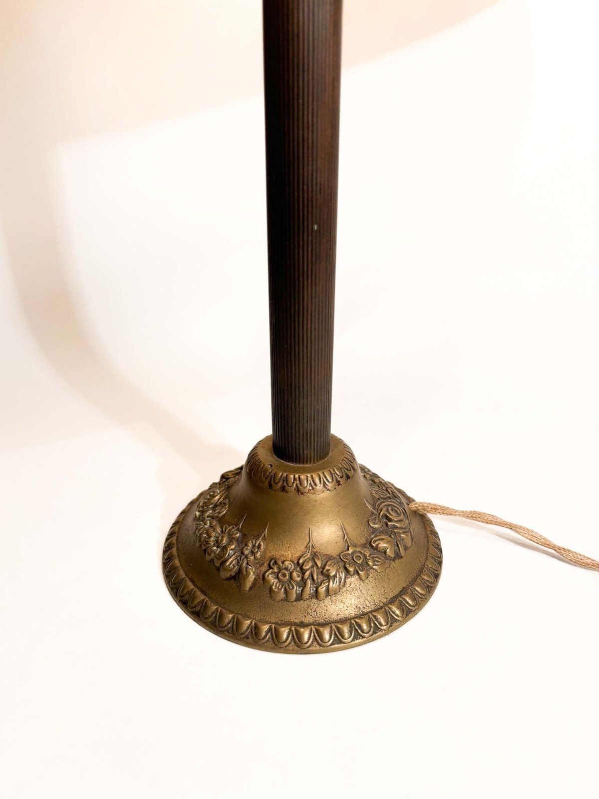 Table Lamp In Pressé Moulé Verre By Verrerie D'art Degué, 1930s photo Lighting