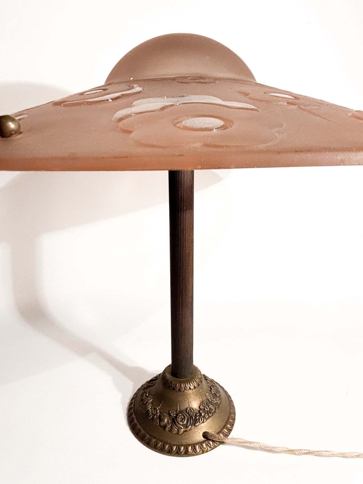 photo buy Table Lamp In Pressé Moulé Verre By Verrerie D'art Degué, 1930s