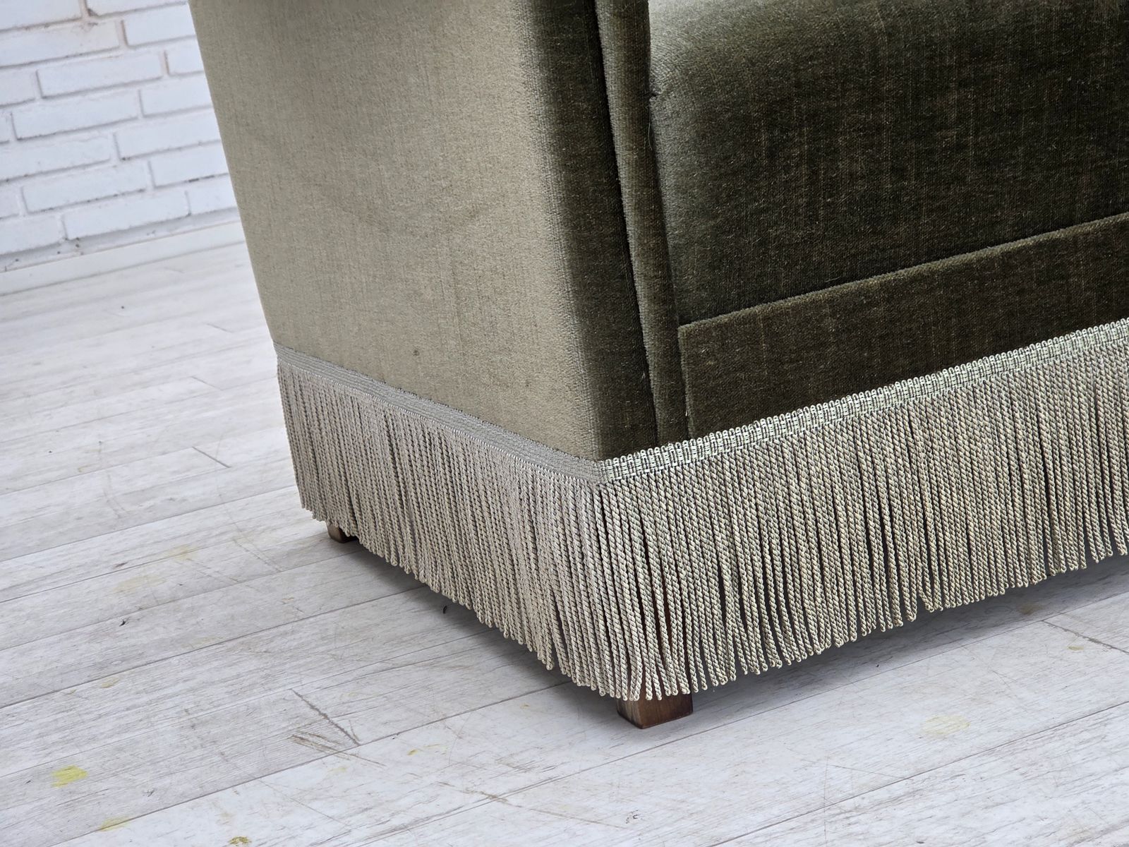 Ca. Jaren 1970, Deense Fauteuil, Groen Meubelvelours, Beukenhout. photo 1200.0