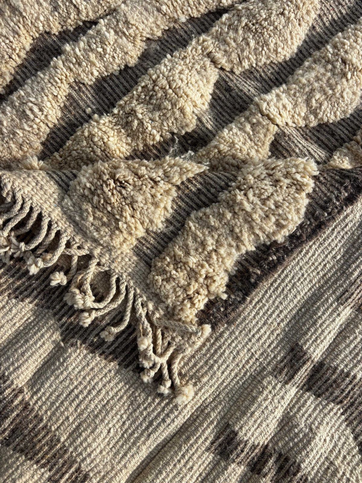 Modern Moroccan Rug Handmade Wool – Shaggy Berber Area Rug 220x300 Cm, Contemporary Boho Living Room Decor photo Textiles