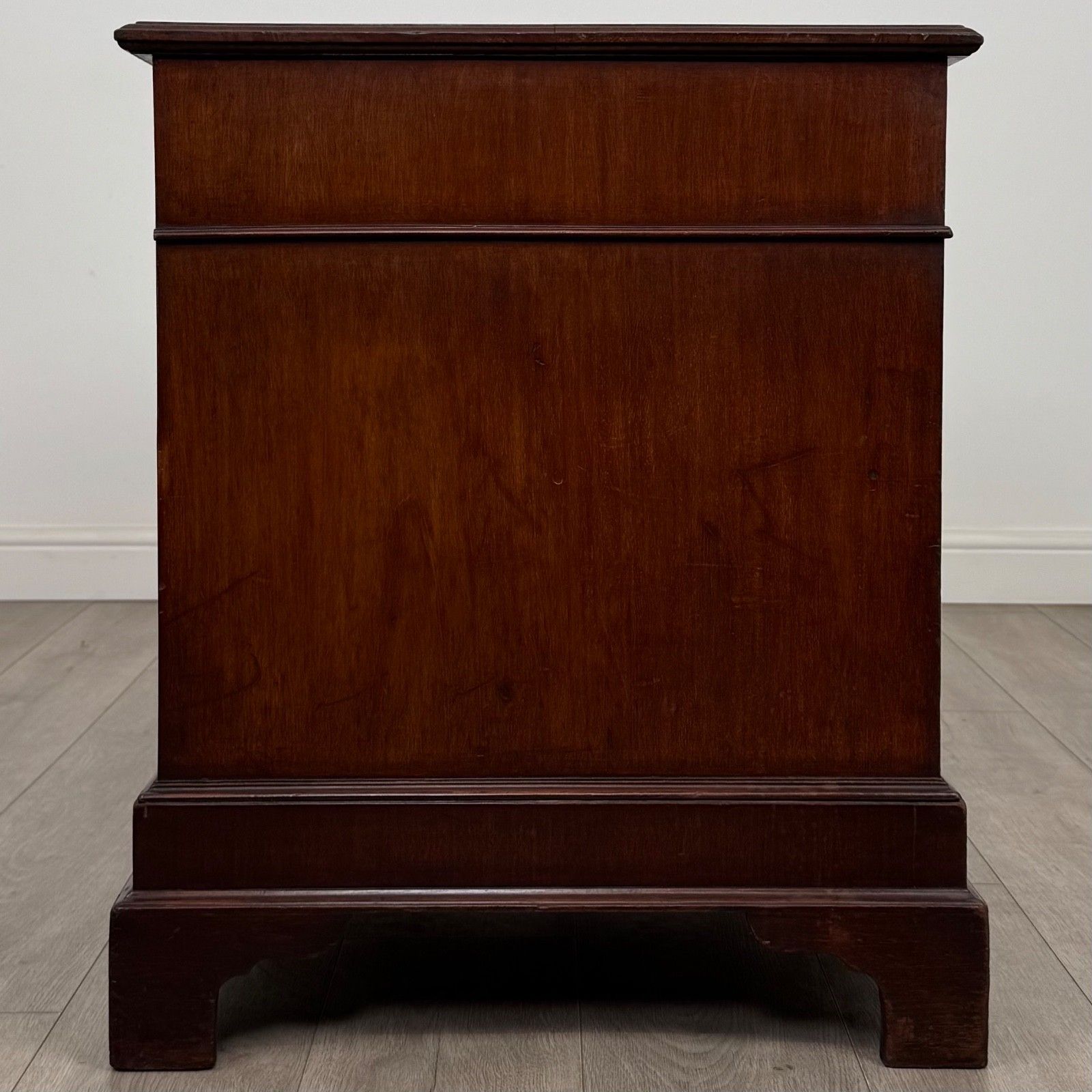 Antique 19th Century Fine Quality Pedestal Desk In Mahogany photo buy