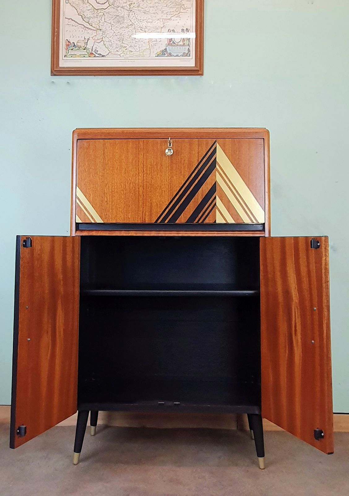 Mid Century Modern Drinks Cabinet With Black & Gold Geometric Design photo vinterior
