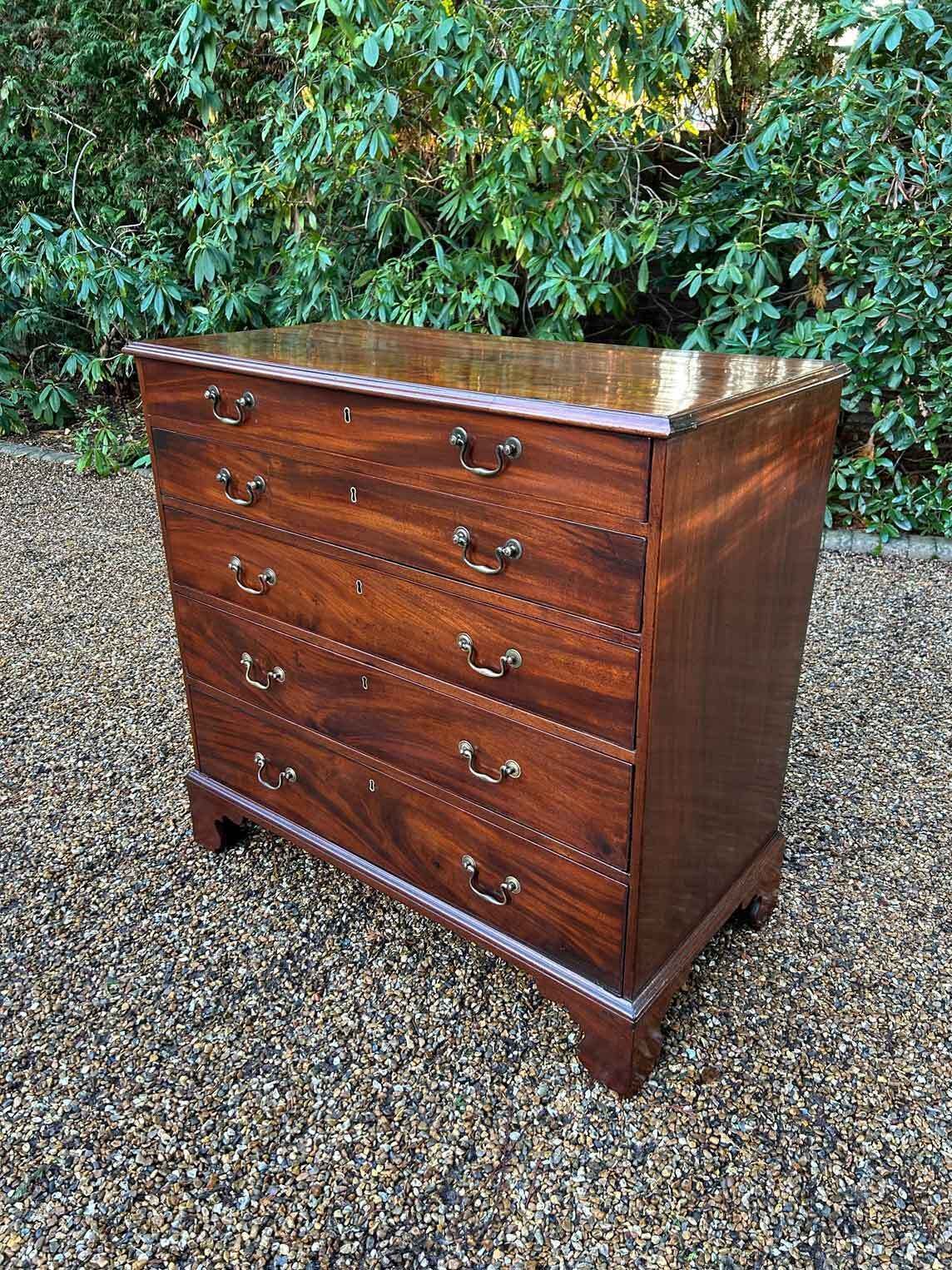 18th Century Georgian Mahogany Chest Of Drawers photo for sale