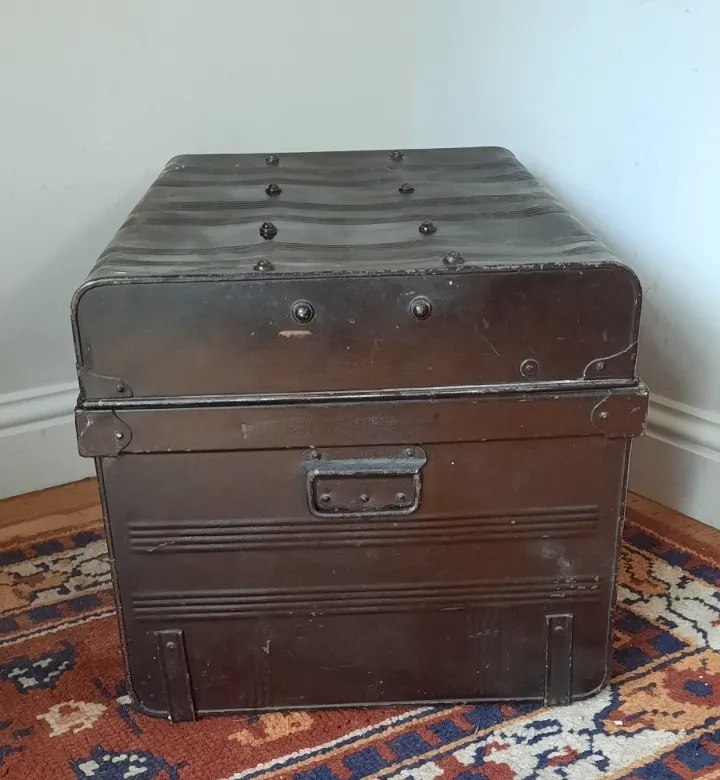 Antique Vintage Black Metal Steamer Trunk Chest Coffee Table Storage photo vinterior