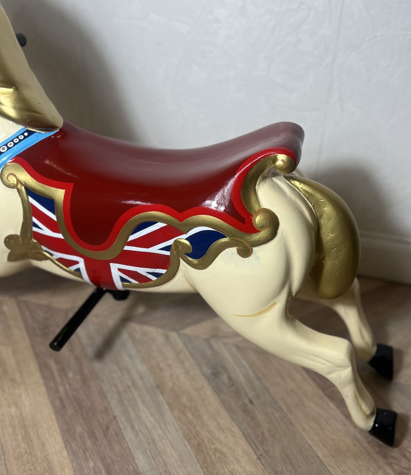 Rare Large Fairground Carousel Jumper Horse – Floor Standing Statement Piece photo vinterior